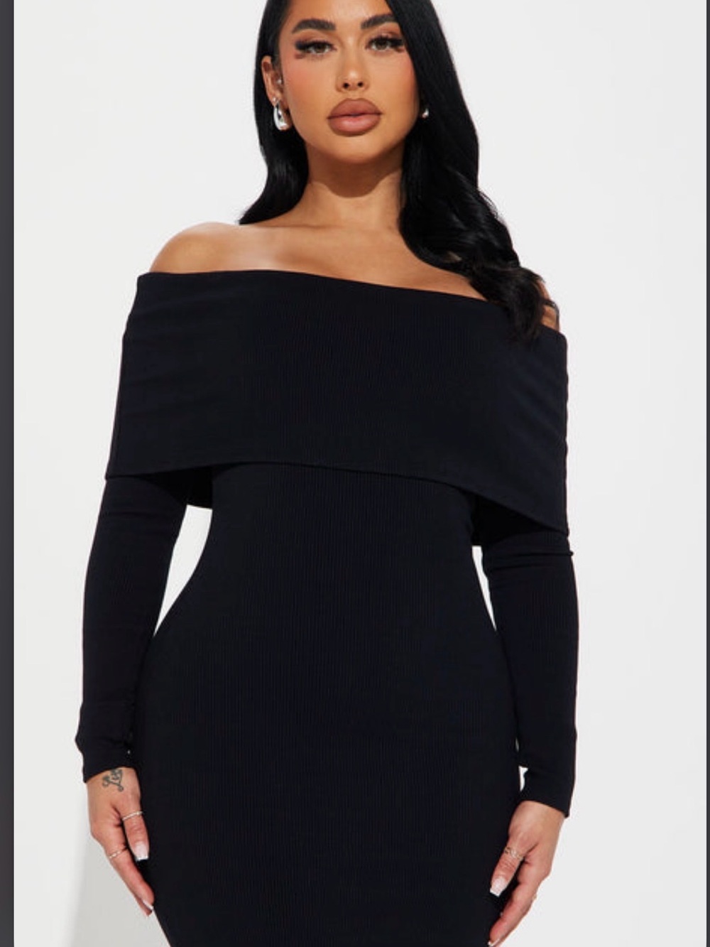 Nyeli Black Off-the-Shoulder Maxi Dress